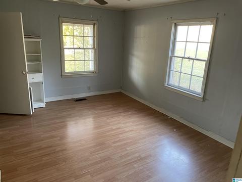 108 E 2nd St, Warrior, AL 35180 photo 9