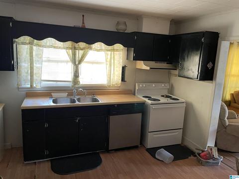 108 E 2nd St, Warrior, AL 35180 photo 6