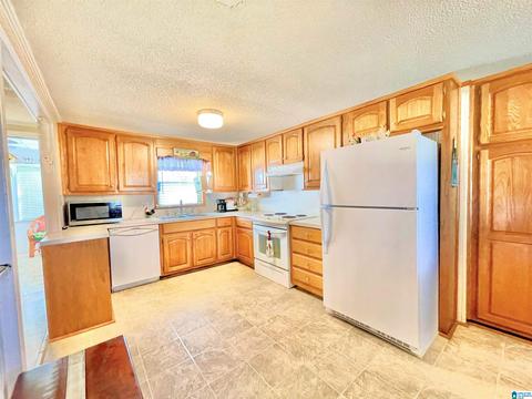 398 Dallas Loop Rd, Trafford, AL 35172 photo 6