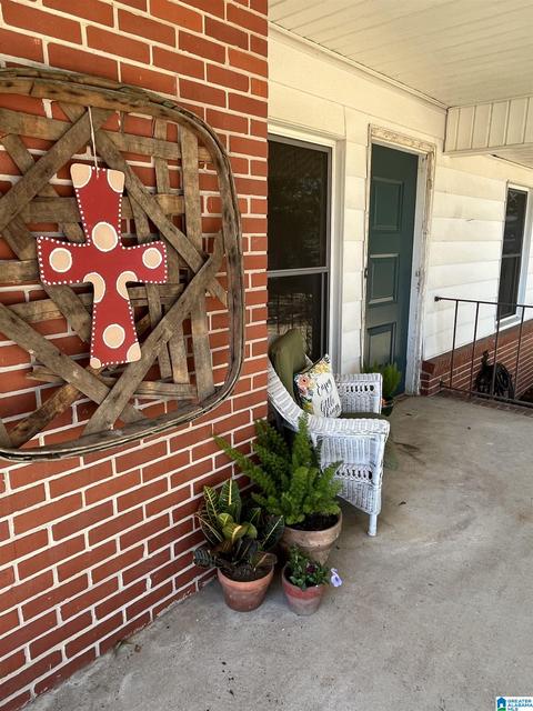 709 Powers St, Clanton, AL 35045 photo 4