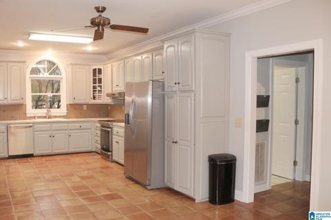 103 Round Forest Dr, Clanton, AL 35045 photo 6