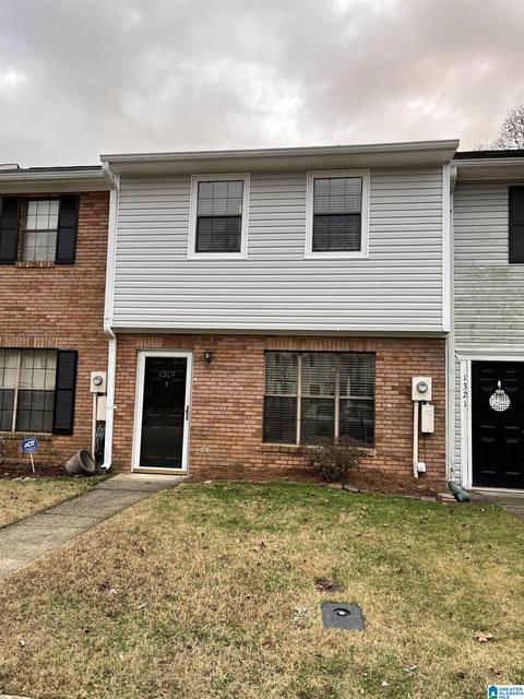 1319 Applegate Dr, Alabaster, AL 35007 photo 1