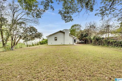 203 Martha St, Clanton, AL 35045 photo 8