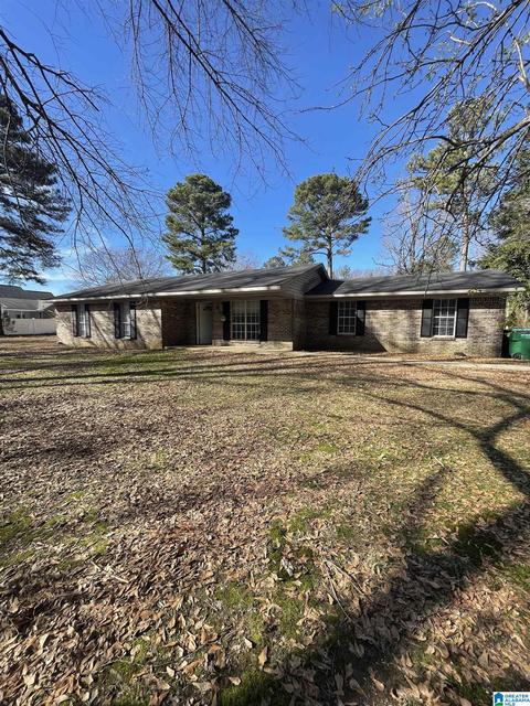 60 Pineview Dr, Jemison, AL 35085 photo 2