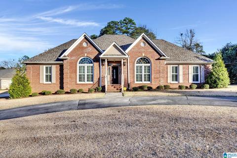 2201 Pinehurst Dr, Gardendale, AL 35071 photo 1