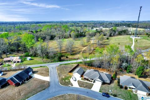 107 Maplewood Dr, Clanton, AL 35045 photo 4