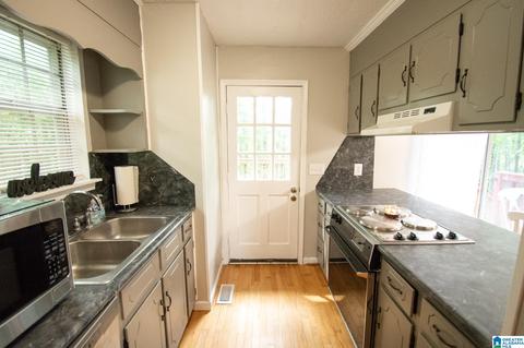 136 Hickory St, Maylene, AL 35114 photo 8