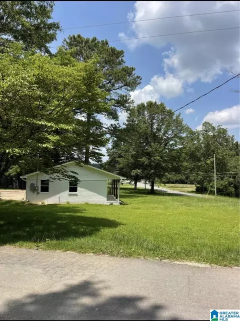 801 8th St N, Clanton, AL 35045 photo 2