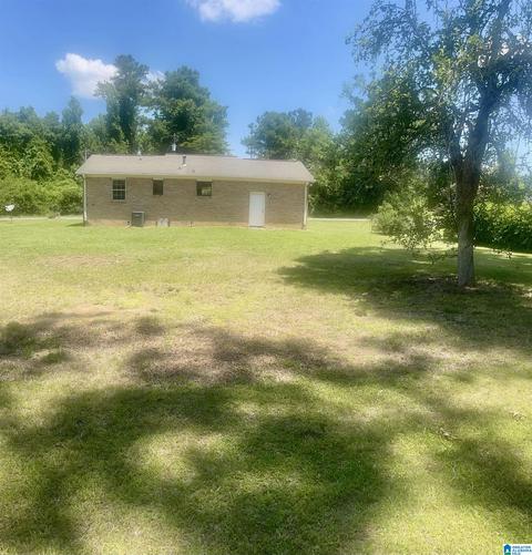 705 Hand St, Clanton, AL 35045 photo 9