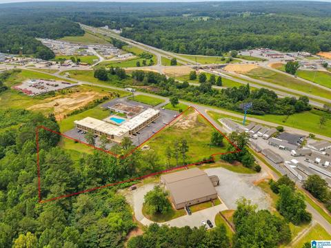 Holiday Inn Drive, Clanton, AL 35045