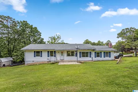 705 Ridgeway Dr, Oneonta, AL 35121 photo 1