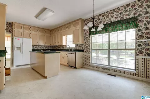 101 Silverleaf Ln, Alabaster, AL 35007 photo 6