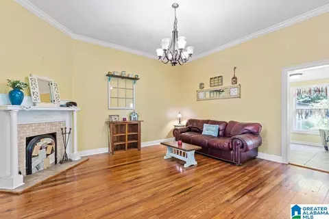 1104 Highland Ave, Clanton, AL 35045 photo 4