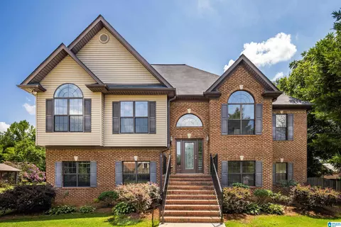 100 Chinaberry Ln, Maylene, AL 35114 photo 1