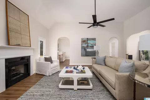 100 Chinaberry Ln, Maylene, AL 35114 photo 5