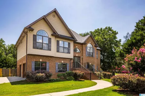 100 Chinaberry Ln, Maylene, AL 35114 photo 3