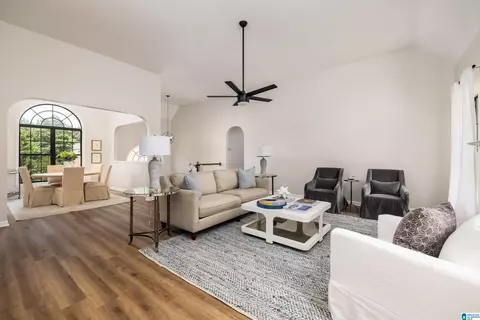 100 Chinaberry Ln, Maylene, AL 35114 photo 9