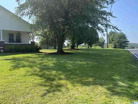 737 Armstrong Loop, Hayden, AL 35079 photo 3
