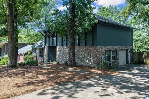 108 Cape Cod Cir, Alabaster, AL 35007 photo 2
