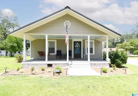2004 4th Ave, Clanton, AL 35045 photo 1