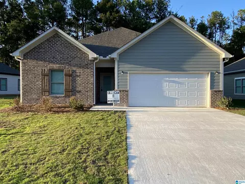 225 Avalon Way, Clanton, AL 35045 photo 1