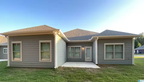 225 Avalon Way, Clanton, AL 35045 photo 2
