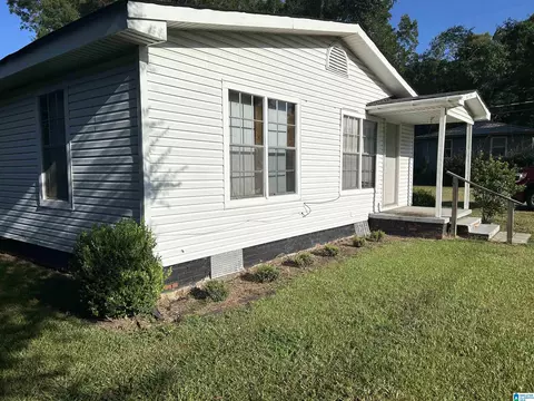110 Augusta St, Clanton, AL 35045 photo 2