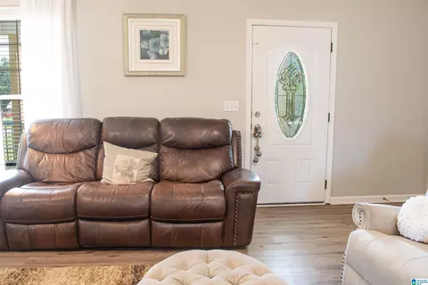 445 Coves Point Dr, Riverside, AL 35135 photo 8