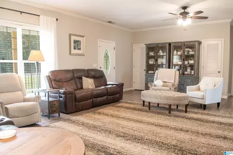 445 Coves Point Dr, Riverside, AL 35135 photo 6