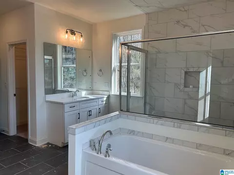 Bath - 489 Ramsgate Dr, Maylene, AL 35114 photo 2 of 5