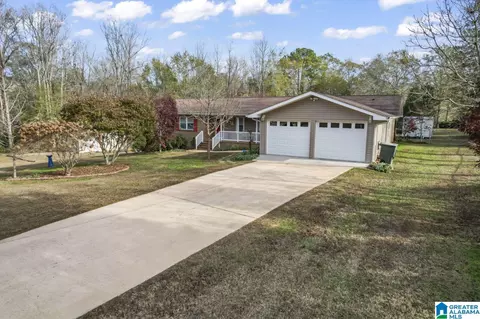 128 Crestview Dr, Clanton, AL 35045 photo 1