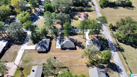 814 Powers St, Clanton, AL 35045 photo 46