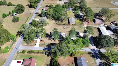 814 Powers St, Clanton, AL 35045 photo 43