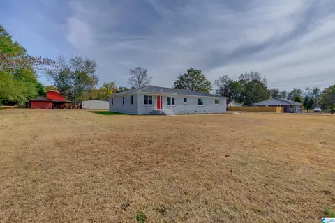 308 Penter Ave, Clanton, AL 35045 photo 3