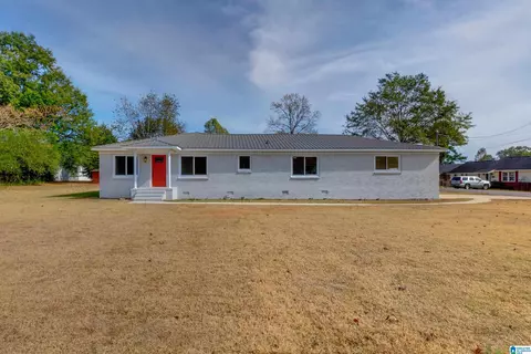308 Penter Ave, Clanton, AL 35045 photo 2