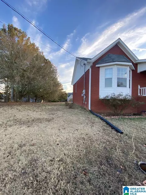 400 Panoramic Cir, Warrior, AL 35180 photo 3