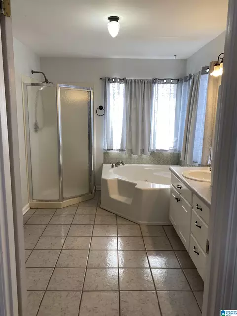 400 Panoramic Cir, Warrior, AL 35180 photo 12