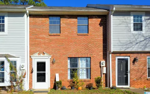 1310 Applegate Dr, Alabaster, AL 35007 photo 1