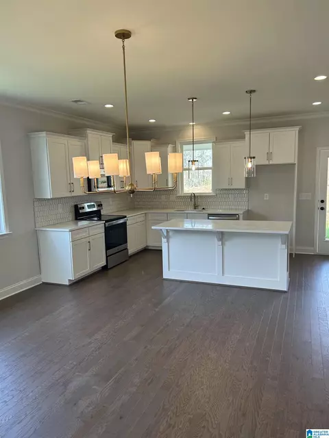 Kitchen - 317 Cornwall Dr, Maylene, AL 35114 photo 8 of 9