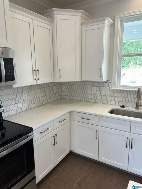 Kitchen - 317 Cornwall Dr, Maylene, AL 35114 photo 6 of 9