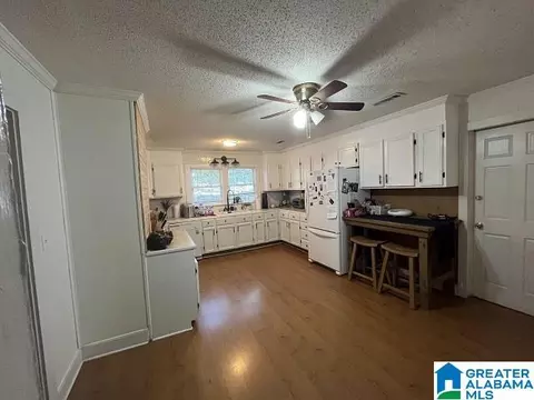 408 11th St N, Clanton, AL 35045 photo 3