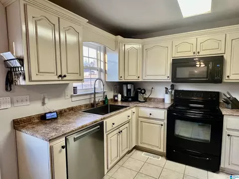 2005 Armstrong Loop Rd, Hayden, AL 35079 photo 7