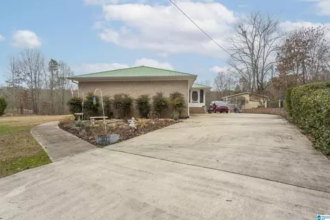 Exterior - 281 Perry Rd, Vincent, AL 35178 photo 5 of 22