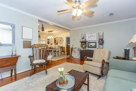 Living - 281 Perry Rd, Vincent, AL 35178 photo 8 of 10
