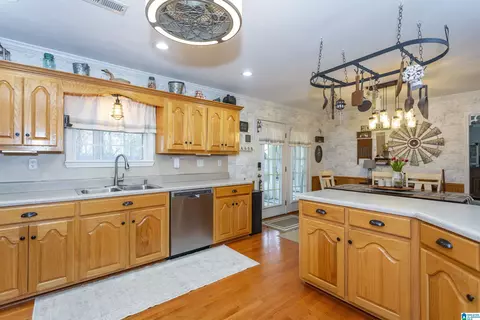 Kitchen - 281 Perry Rd, Vincent, AL 35178 photo 5 of 6