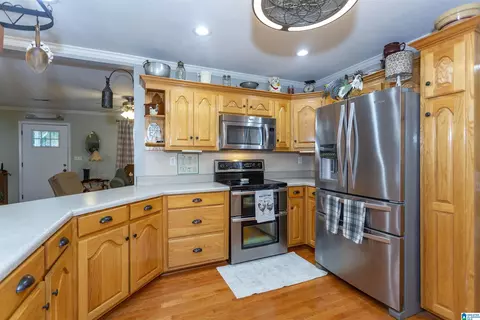 Kitchen - 281 Perry Rd, Vincent, AL 35178 photo 4 of 6