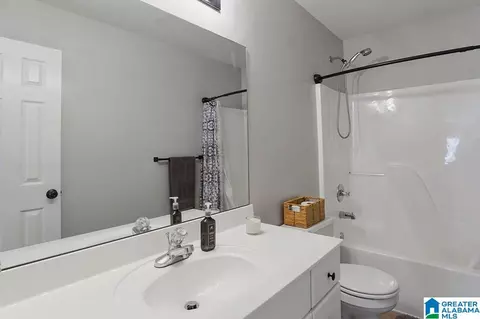 Bath - 459 Cedar Grove Ln, Maylene, AL 35114 photo 6 of 6