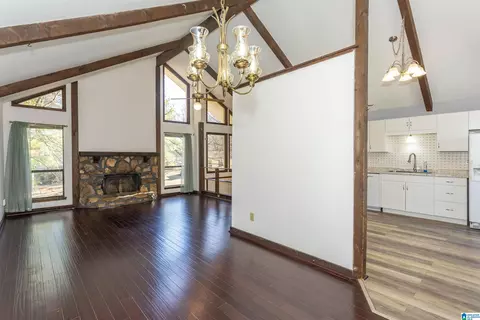 Living - 36 Bart Cir, Alabaster, AL 35007 photo 5 of 7