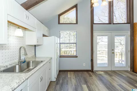 Kitchen - 36 Bart Cir, Alabaster, AL 35007 photo 4 of 4