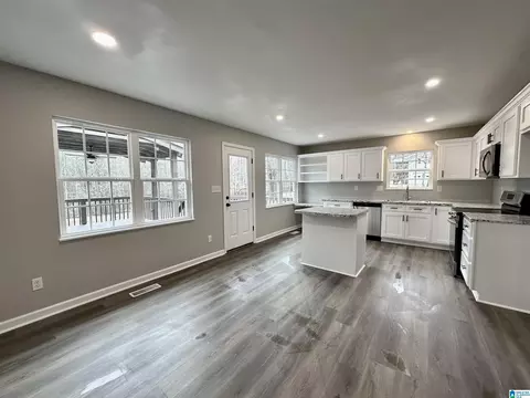 Kitchen - 423 Spring Trl, Warrior, AL 35180 photo 1 of 12